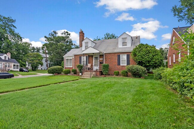 3700 Kennedy Street in Hyattsville, MD - Foto de edificio - Building Photo