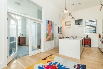 65 Green St in Boston, MA - Building Photo - Building Photo