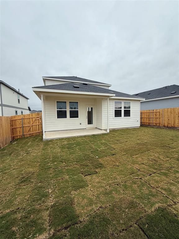 138 Golden Bell Wy in Buda, TX - Building Photo - Building Photo