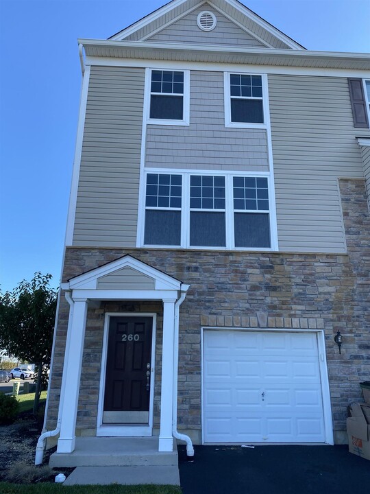 260 Mallard Ln-Unit -260 in Egg Harbor Township, NJ - Building Photo