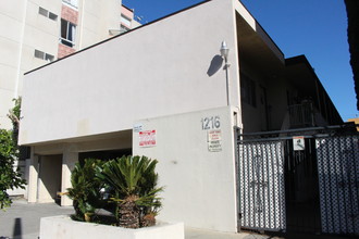 1216 N Las Palmas Ave in Los Angeles, CA - Building Photo - Primary Photo