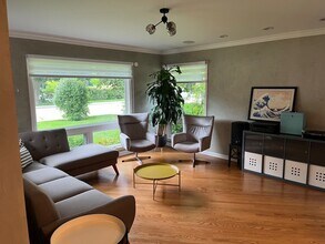 2737 Orchard Ln in Wilmette, IL - Building Photo - Building Photo