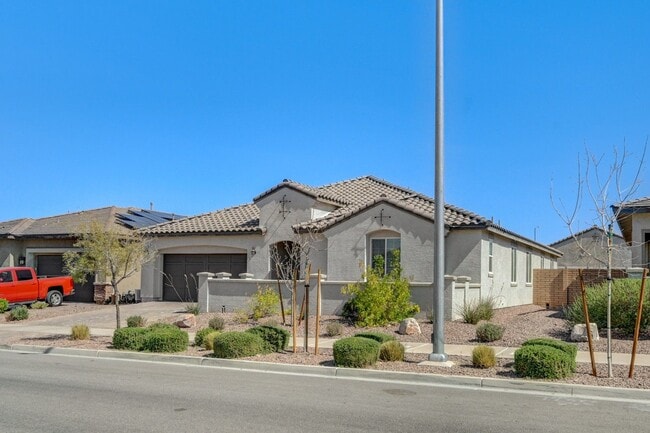 756 Cadence View Way in Henderson, NV - Building Photo - Building Photo