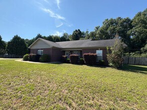277 Co Rd 737 in Enterprise, AL - Foto de edificio - Building Photo