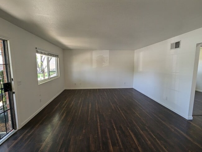 9855 1st St in Santee, CA - Building Photo - Building Photo
