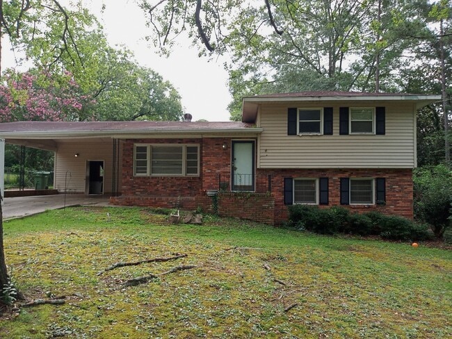 property at 4004 Primrose Rd