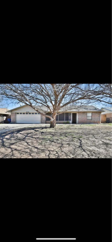 property at 606 W Ridge Dr