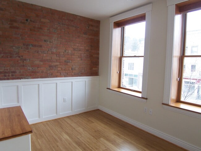 208 N Franklin St, Unit 1