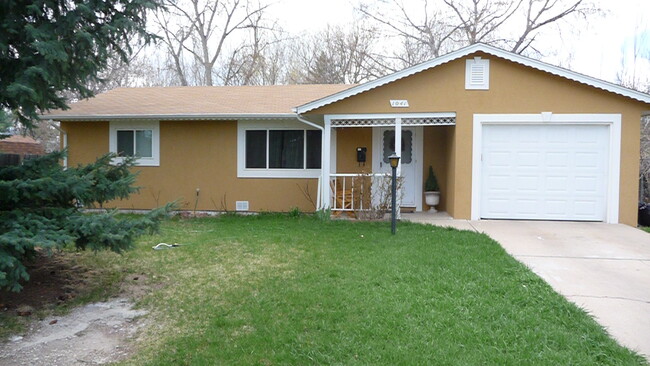 property at 1041 Hillcrest Dr