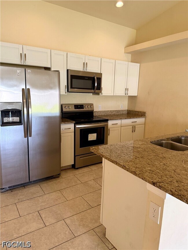 1109 Andalusia Blvd in Cape Coral, FL - Building Photo - Building Photo