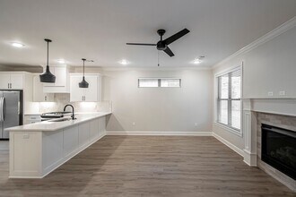 306 Kanis Ridge Dr in Little Rock, AR - Building Photo - Building Photo