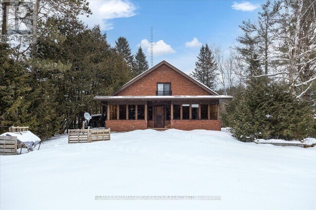 21 Pirita Rd in Georgina, ON - Building Photo - Building Photo