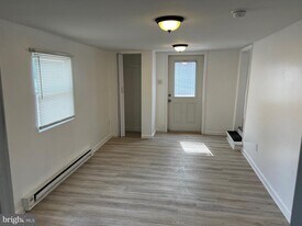 484 Harrison Ave in Mantua, NJ - Building Photo