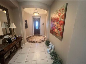 2455 E Marquise Ct in Fresno, CA - Building Photo - Building Photo