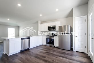 2107 S Lakin Ln in Claremore, OK - Building Photo - Building Photo