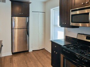 3810 N Sheffield Ave, Unit 2S in Chicago, IL - Building Photo - Building Photo