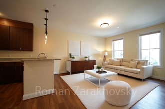 315 Broadway in Somerville, MA - Foto de edificio - Building Photo