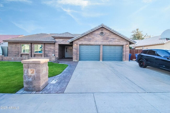 property at 907 E San Remo Ave