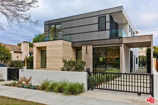 property at 352 Crescent Dr