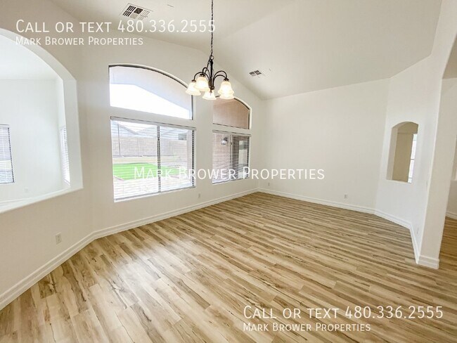 425 E Embassy Dr in San Tan Valley, AZ - Building Photo - Building Photo