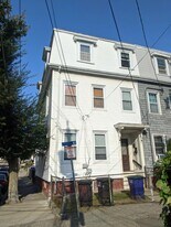 2 Evergreen Sq, Unit 1 in Somerville, MA - Building Photo