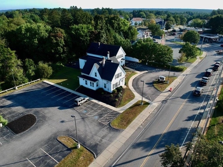 7-15 Mattakeesett St in Pembroke, MA - Building Photo