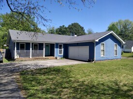 8144 Poplar Creek Rd in Nashville, TN - Building Photo