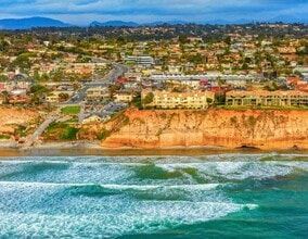 135 S Sierra Ave in Solana Beach, CA - Building Photo - Building Photo