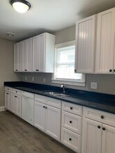 744 Berkley Rd in Indianapolis, IN - Foto de edificio - Building Photo