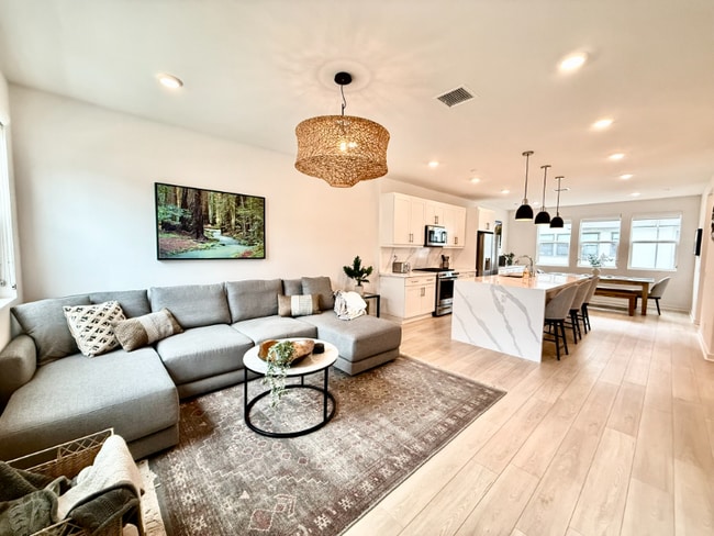 property at 806 S Grable Cir