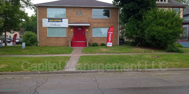 801 N Capitol Ave in Lansing, MI - Foto de edificio