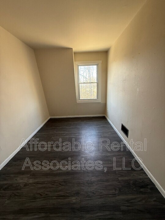 8951A N 95th St in Milwaukee, WI - Building Photo