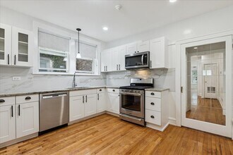 6724 N Campbell Ave in Chicago, IL - Building Photo - Building Photo