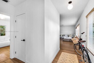 9550 NW 1st Ave in Miami Shores, FL - Building Photo - Building Photo