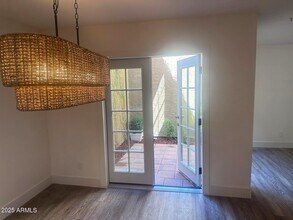 6945 E Cochise Rd in Paradise Valley, AZ - Building Photo - Building Photo