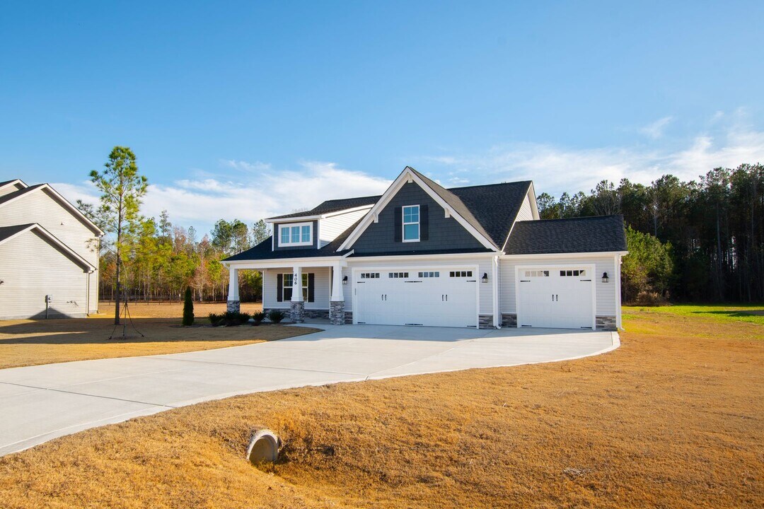 406 Jackson Pond Dr in Smithfield, NC - Building Photo