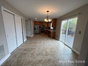 4413 Centerville Dr in Colorado Springs, CO - Foto de edificio - Building Photo