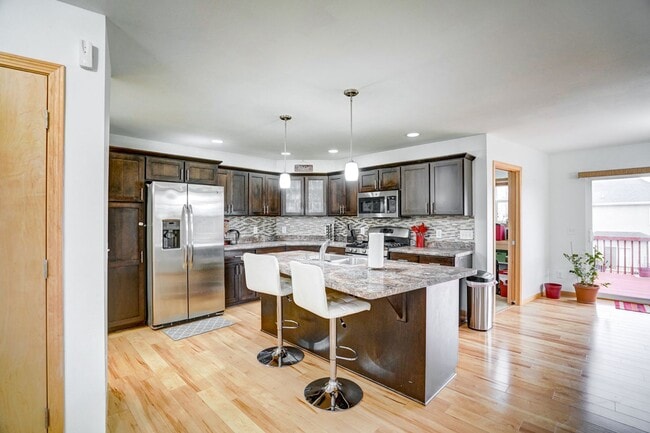 818 Redan Dr in Verona, WI - Building Photo - Building Photo