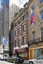 5 E 51st St in New York, NY - Building Photo - Primary Photo