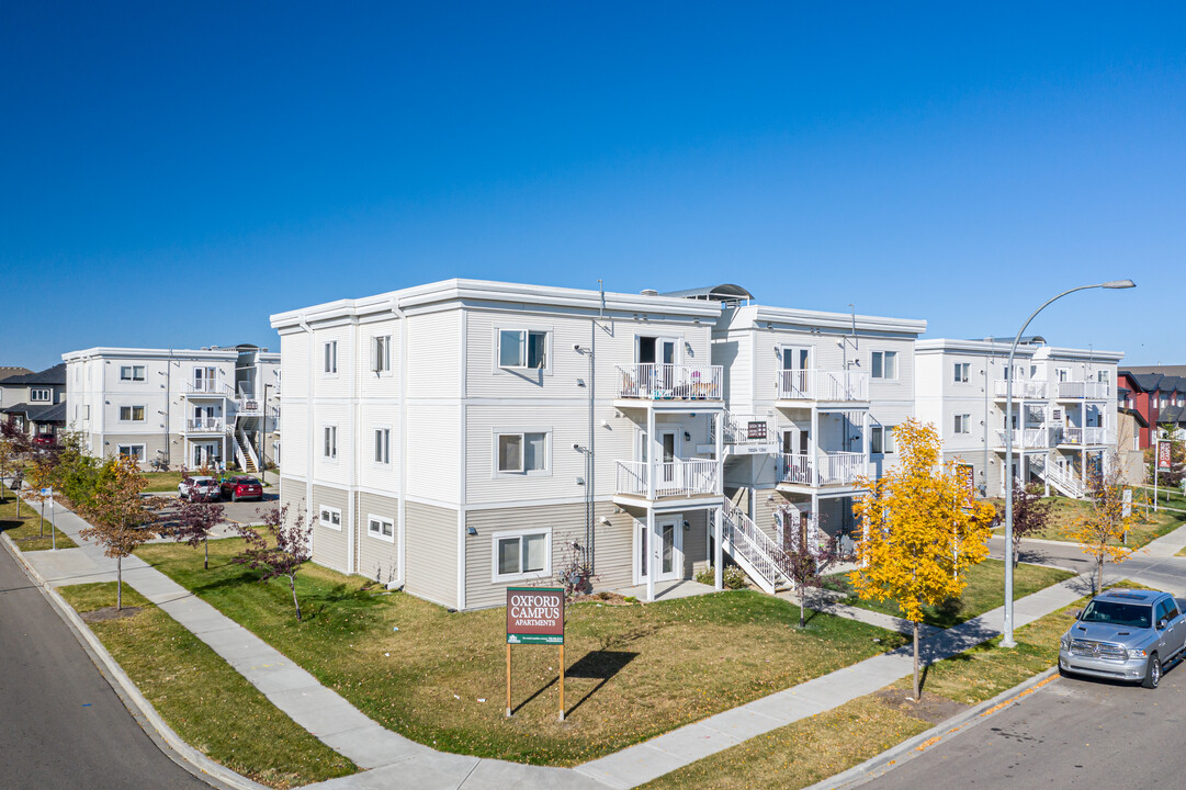 Oxford Campus in Edmonton, AB - Building Photo