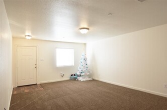 10535 Mills Rd in Houston, TX - Building Photo - Building Photo