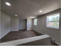 129 Mineau Ave photo'