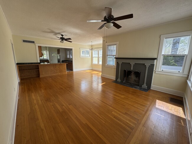 property at 1529 Palmetto St