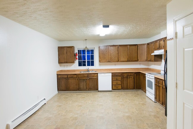 1805 Dare Ave, Unit 1 in Anchorage, AK - Building Photo - Building Photo