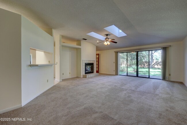 4819 Wethersfield Pl W in Jacksonville, FL - Building Photo - Building Photo