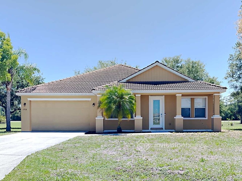 17518 Lockhart Ct in Punta Gorda, FL - Foto de edificio