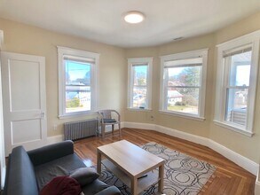 1 Glenley Terrace, Unit 2 in Boston, MA - Foto de edificio - Building Photo