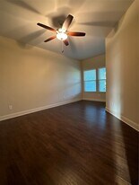 17570 Hwy 105 W in Montgomery, TX - Building Photo