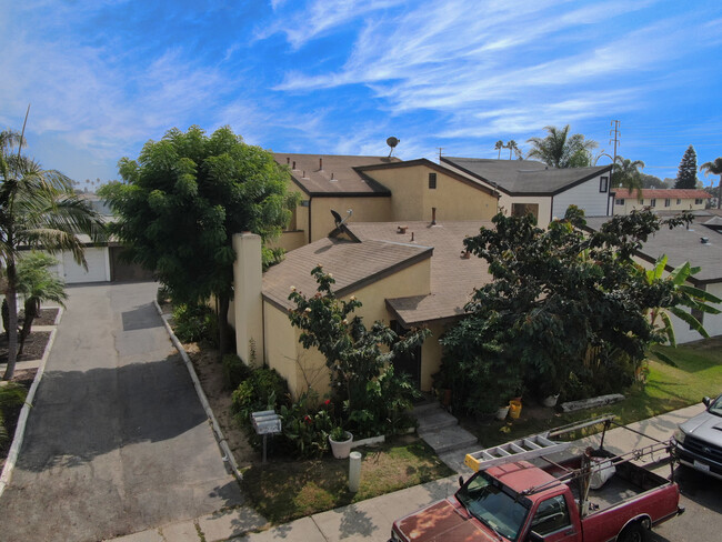 2268 Pamela Ln in Costa Mesa, CA - Building Photo - Building Photo