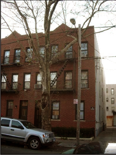 1952 E 8th St in Brooklyn, NY - Foto de edificio